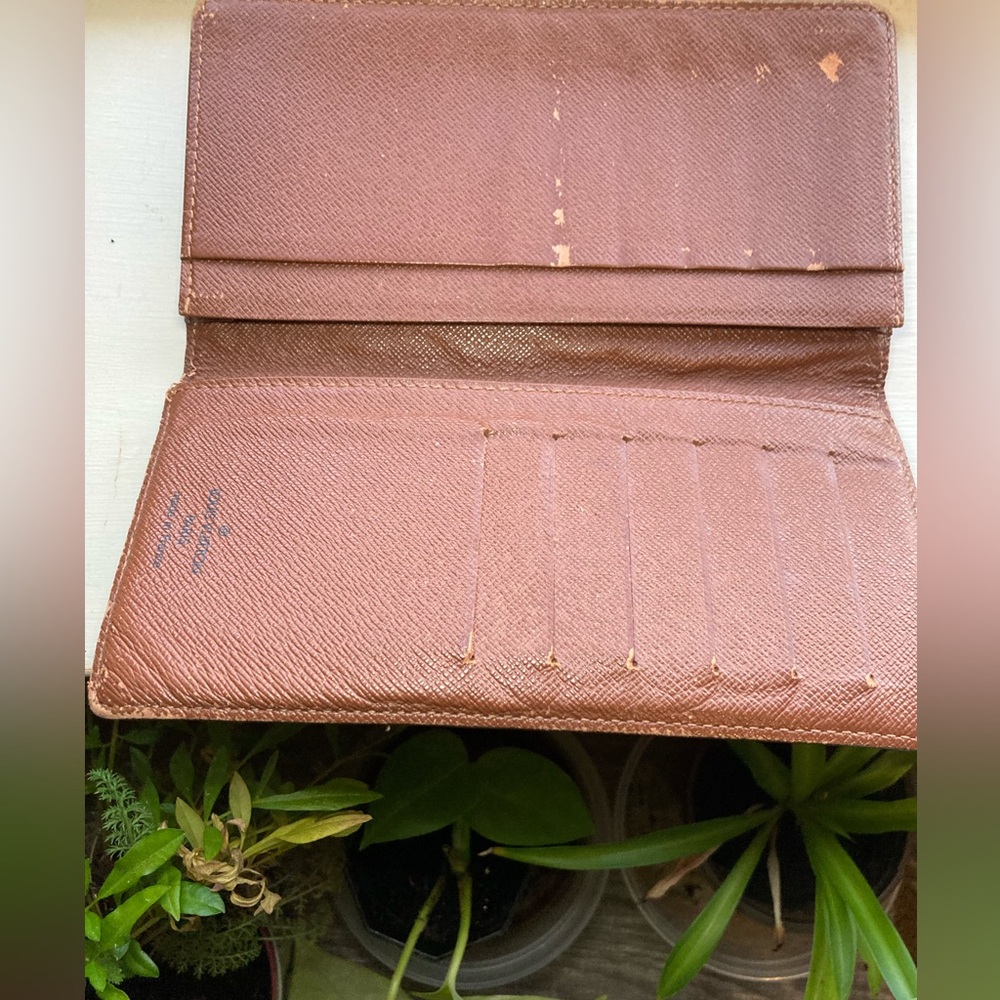 Louis Vuitton Brown and Tan Monogram Clutch Wallet - Picture 3 of 8